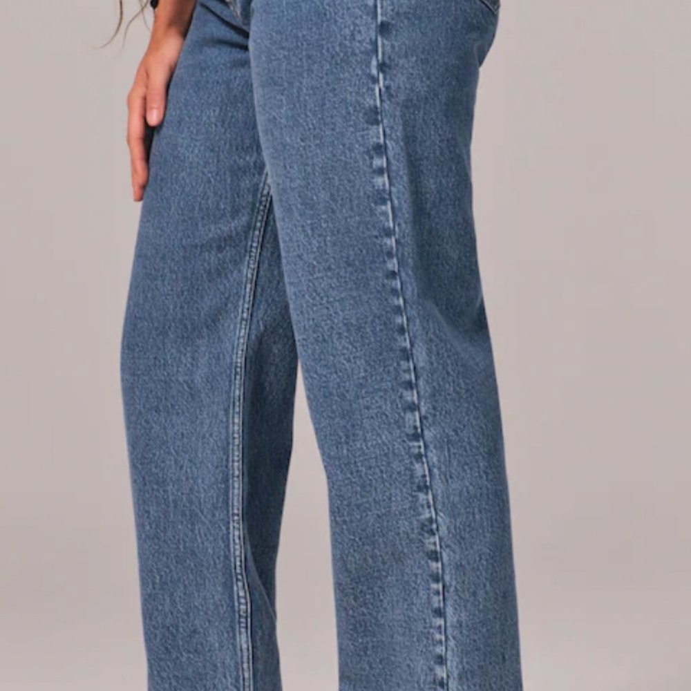 Abercrombie Curve Love High Rise Loose Jean